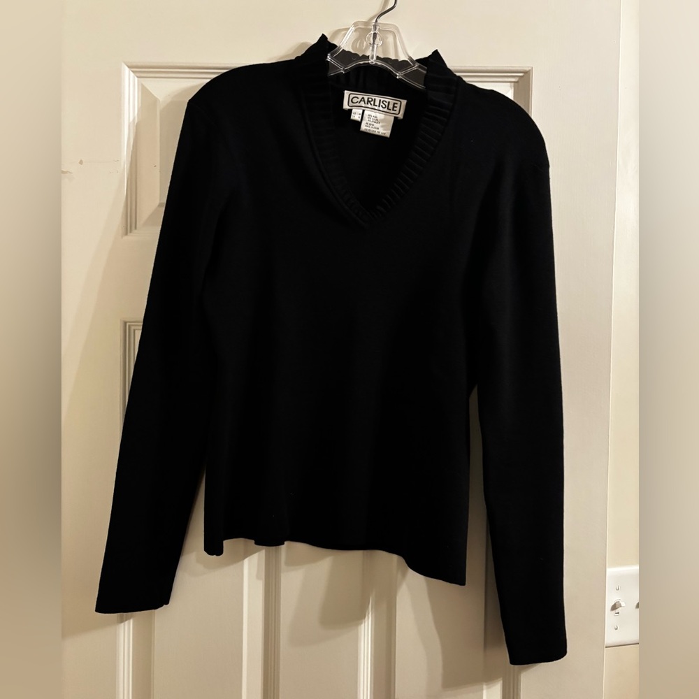 Carlisle ruffle neck V neck